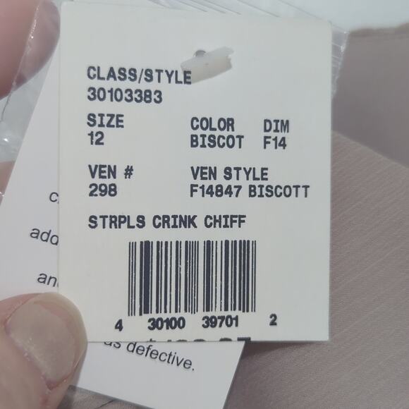 David's Bridal Strapless Crinkle Chiffon Dress Shade Biscot Women's Size 12 - Picture 8 of 9